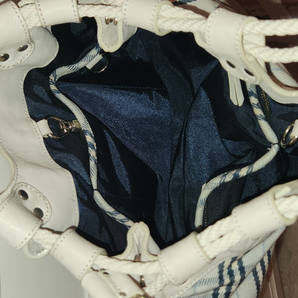 BURBERRY Blue & Navy Shoulder Bag - Picture 11 of 17